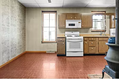 103 W Wood Street, Colfax, IL 61728 - Photo 8