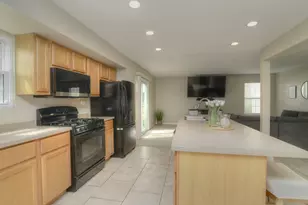 1292 Lilac Ln, Carol Stream, IL 60188 - Photo 10