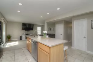 1292 Lilac Ln, Carol Stream, IL 60188 - Photo 12