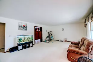 905 S 4th St, Watseka, IL 60970 - Photo 4