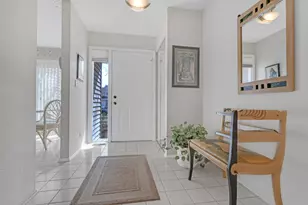 924 Hidden Lake Dr, Buffalo Grove, IL 60089 - Photo 4