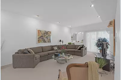 924 Hidden Lake Drive #924, Buffalo Grove, IL 60089 - Photo 8