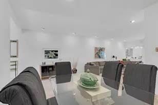 924 Hidden Lake Dr, Buffalo Grove, IL 60089 - Photo 12