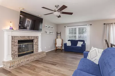 404 Delane Drive, Heyworth, IL 61745 - Photo 14