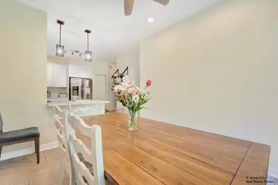 125 Chestnut Hills Circle, Burr Ridge, IL 60527 - Photo 8