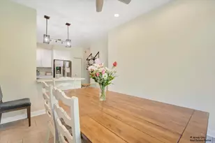 125 Chestnut Hills Cir, Burr Ridge, IL 60527 - Photo 8