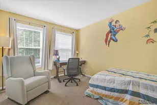 125 Chestnut Hills Cir, Burr Ridge, IL 60527 - Photo 18