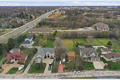 115 Hillside Lane, Burr Ridge, IL 60527 - Photo 4