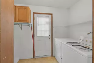 1808 Largo Ct, Schaumburg, IL 60194 - Photo 6