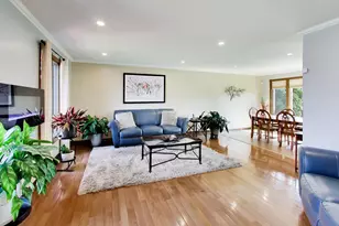 1147 185th St, Homewood, IL 60430 - Photo 4