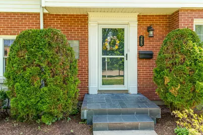 225 Stratford Road, Des Plaines, IL 60016 - Photo 2