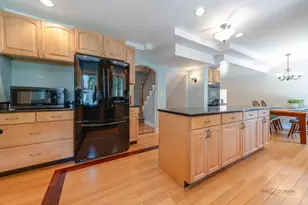 225 Stratford Rd, Des Plaines, IL 60016 - Photo 14