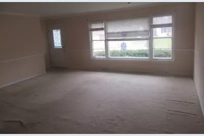 1004 Jenkisson Avenue, Lake Bluff, IL 60044 - Photo 2