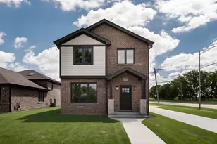 7957 W 73 Pl, Bridgeview, IL 60455 - Photo 4