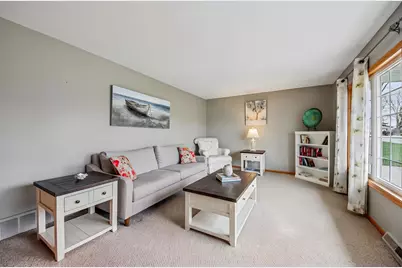 1618 Pine Trail, Sycamore, IL 60178 - Photo 4