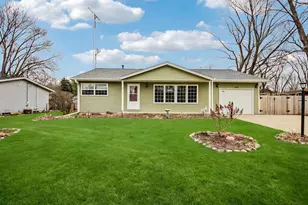 1618 Pine Trail, Sycamore, IL 60178 - Photo 1