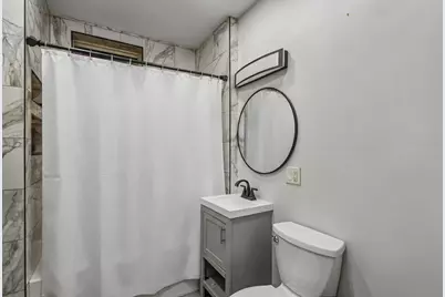 956 N Trumbull Avenue, Chicago, IL 60651 - Photo 16