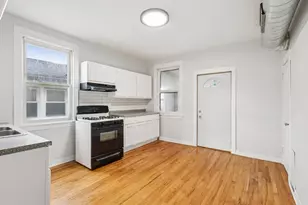 956 N Trumbull Ave, Chicago, IL 60651 - Photo 6