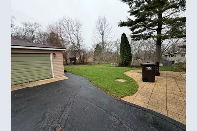 202 Hickory Road, Oakwood Hills, IL 60013 - Photo 24