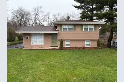 202 Hickory Road, Oakwood Hills, IL 60013 - Photo 1