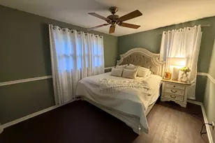 202 Hickory Rd, Oakwood Hills, IL 60013 - Photo 10