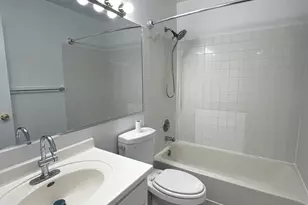 404 Lauren Ln, Island Lake, IL 60042 - Photo 10