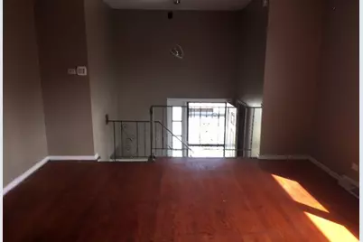 725 E 152nd Street, Phoenix, IL 60426 - Photo 2