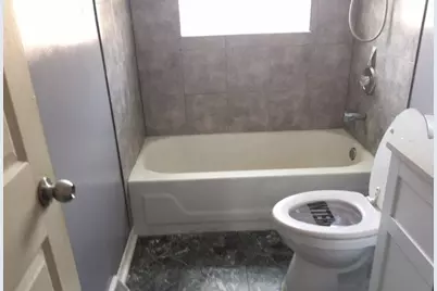 725 E 152nd Street, Phoenix, IL 60426 - Photo 8