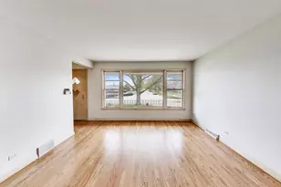 10108 Kilpatrick Ave, Oak Lawn, IL 60453 - Photo 8