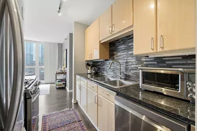 200 W Grand Avenue #903, Chicago, IL 60654 - Photo 6