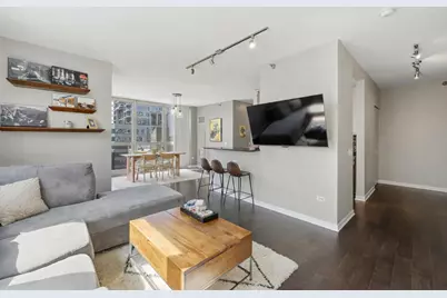 200 W Grand Avenue #903, Chicago, IL 60654 - Photo 2