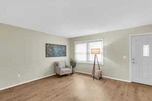 2007 Branch Rd, Champaign, IL 61821 - Photo 2