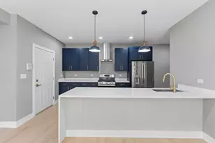 7428 N Rogers Ave, Chicago, IL 60626 - Photo 6