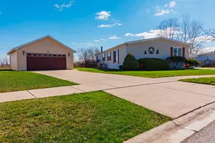 275 Tulip Cir, Matteson, IL 60443 - Photo 1