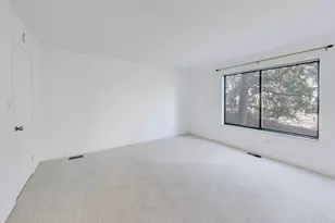 83C Thornhill Ln, Lake Barrington, IL 60010 - Photo 12