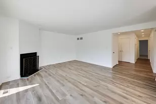 83C Thornhill Ln, Lake Barrington, IL 60010 - Photo 4