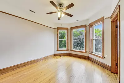 1312 W Nelson Street #3, Chicago, IL 60657 - Photo 2