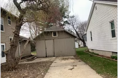 1662 S Chicago Avenue, Freeport, IL 61032 - Photo 18