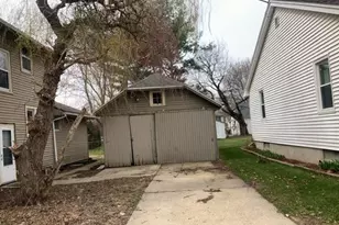 1662 S Chicago Ave, Freeport, IL 61032 - Photo 18