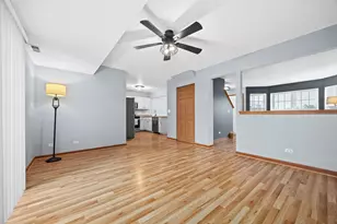 568 Four Seasons Blvd, Aurora, IL 60504 - Photo 8