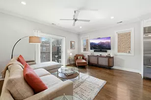 843 W Fletcher St, Chicago, IL 60657 - Photo 14