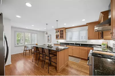 2407 Iroquois Road, Wilmette, IL 60091 - Photo 12