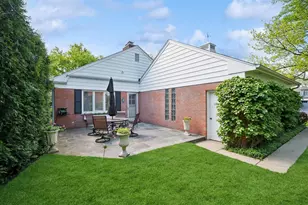 2407 Iroquois Rd, Wilmette, IL 60091 - Photo 28