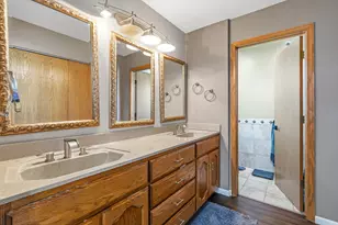 16951 Shannon Dr, Tinley Park, IL 60477 - Photo 14