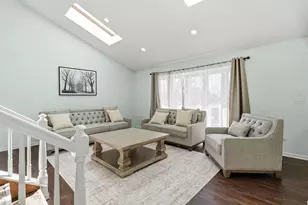 16951 Shannon Dr, Tinley Park, IL 60477 - Photo 2