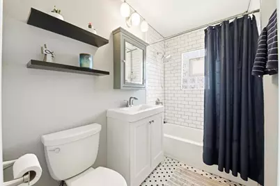 581 Charing Cross Road, Elk Grove Village, IL 60007 - Photo 12