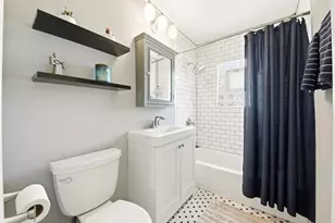 581 Charing Cross Rd, Elk Grove Village, IL 60007 - Photo 12