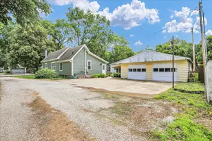 464 S Independence St, Monticello, IL 61856 - Photo 28