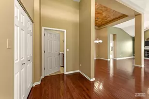 700 Cheshire Ct, Oswego, IL 60543 - Photo 2