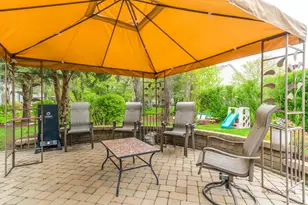 1695 Natures Way, Lindenhurst, IL 60046 - Photo 42